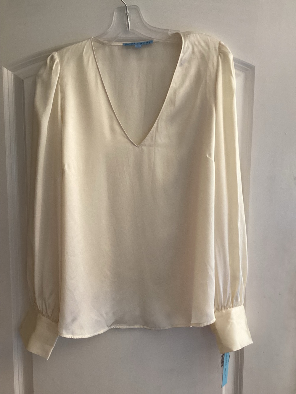 Antonio Melani Gia Silk Blouse Ivory V-Neck Top Classic Large NWT